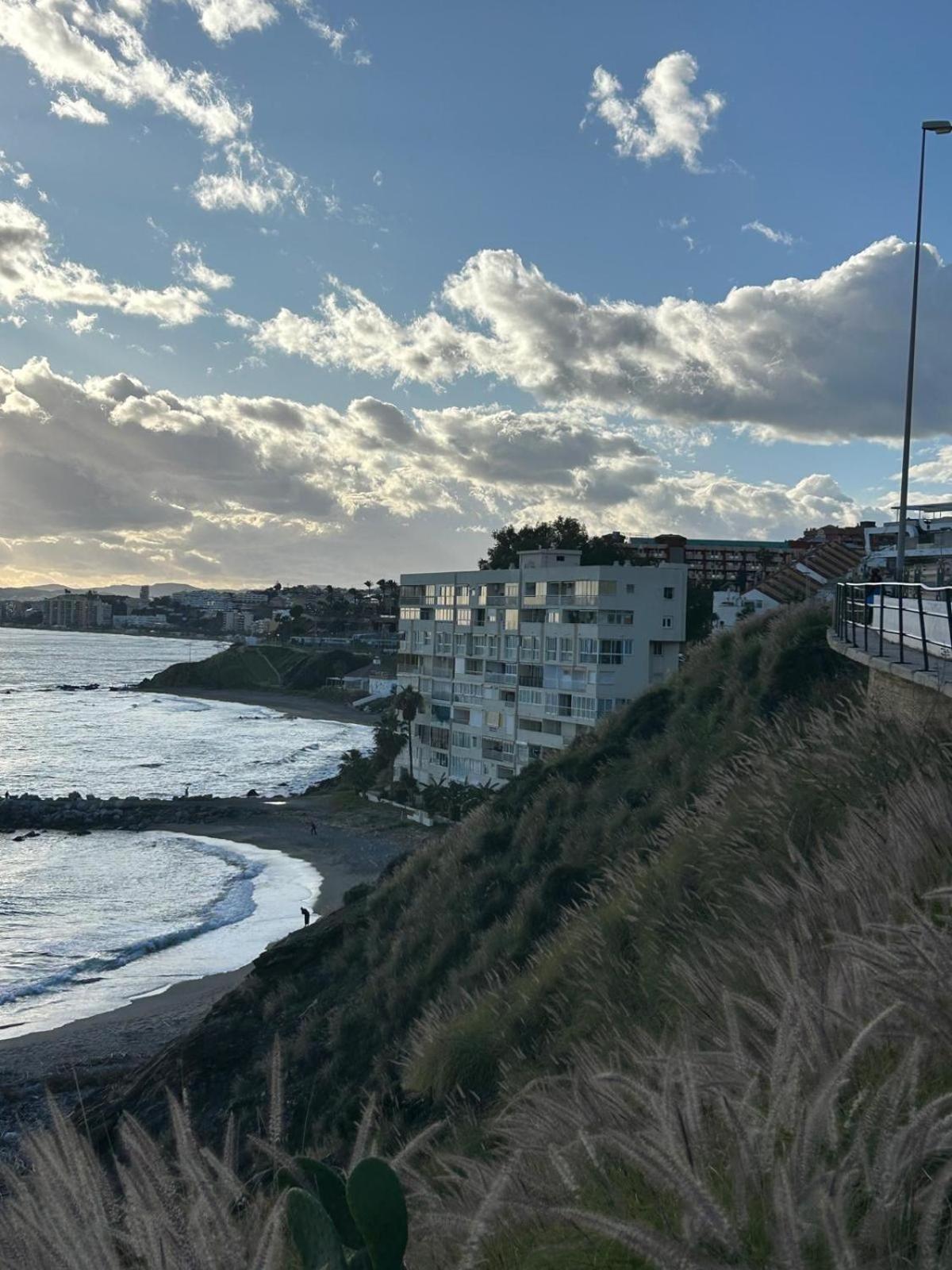 Primera Linea De Playa Benalmadena La Perla Playa Paraiso Luaran gambar